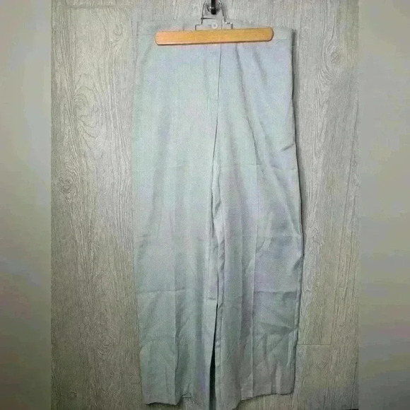 The Limited Pants - The Limited gray pants size 8. 78%poly 22% rayon.